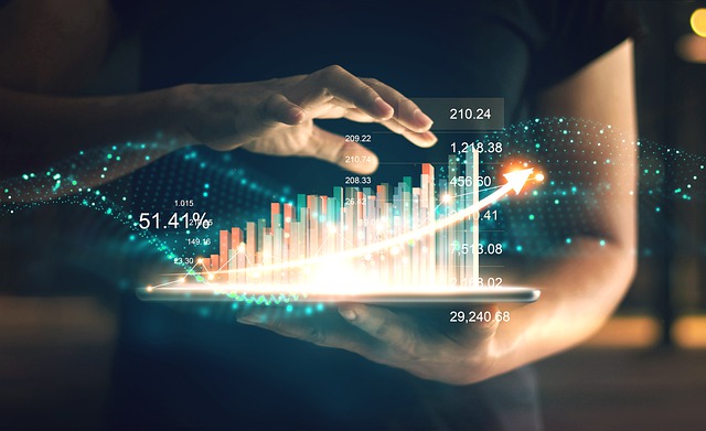 technology-6701404_640 - GeoPlugin - Resources Image showing data analytics.